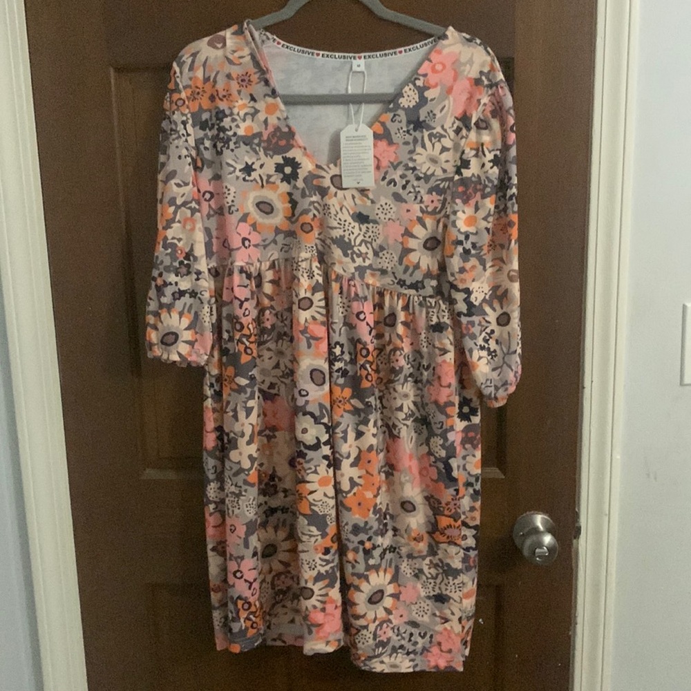 Size M buttery soft floral dress